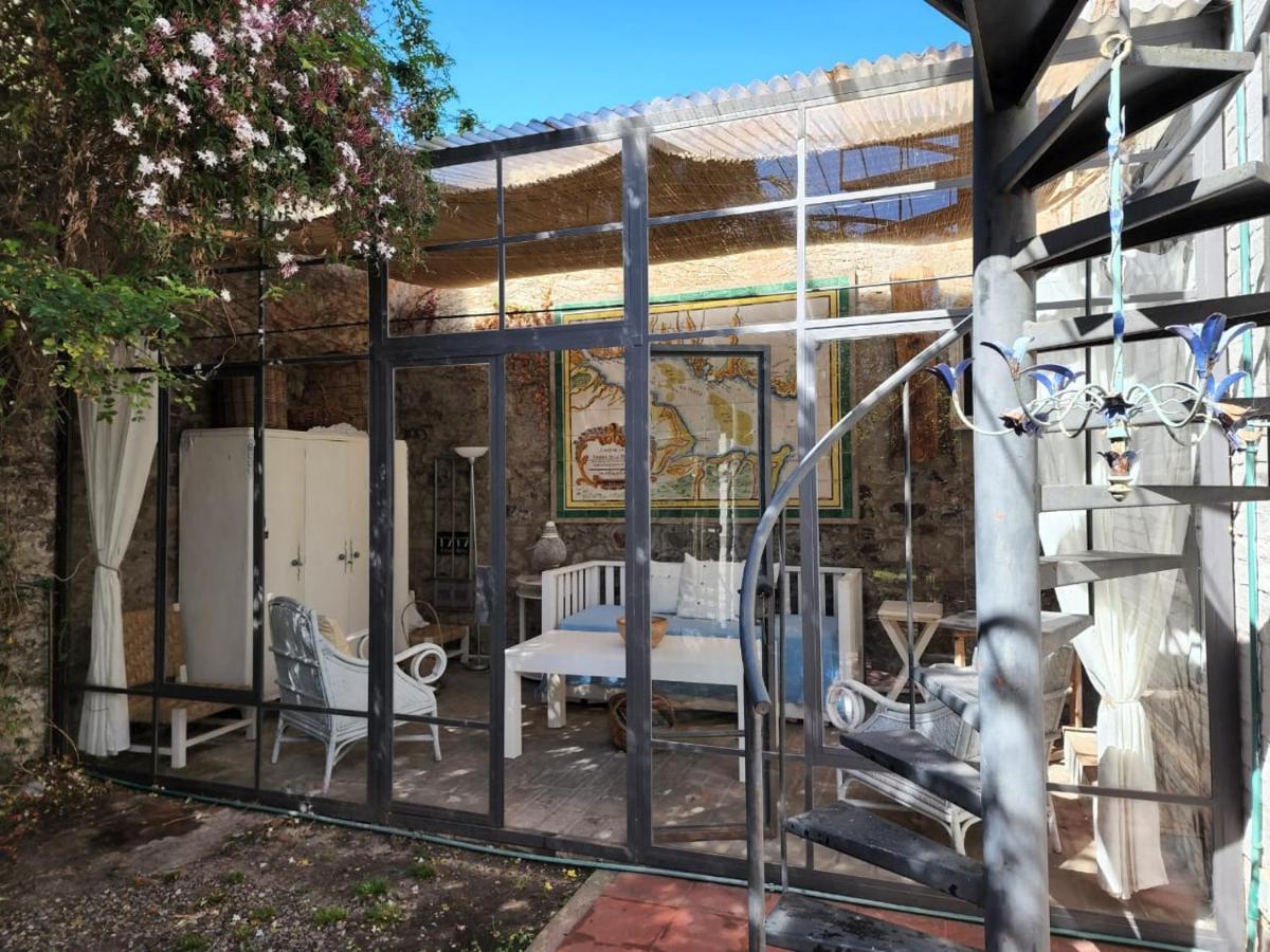 Вилла Casa En Barrio Historico Колония-дель-Сакраменто Экстерьер фото